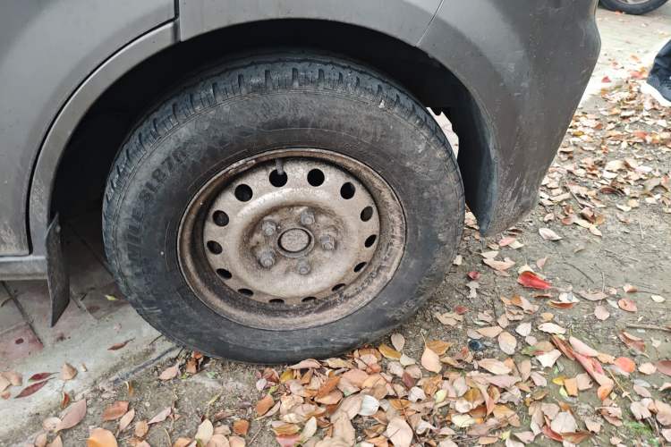 Used CHANGAN KUAYUE Xing V5 2021 1.5L Jinbao Edition Comfort Version JL473QH Right Front Wheel Hub