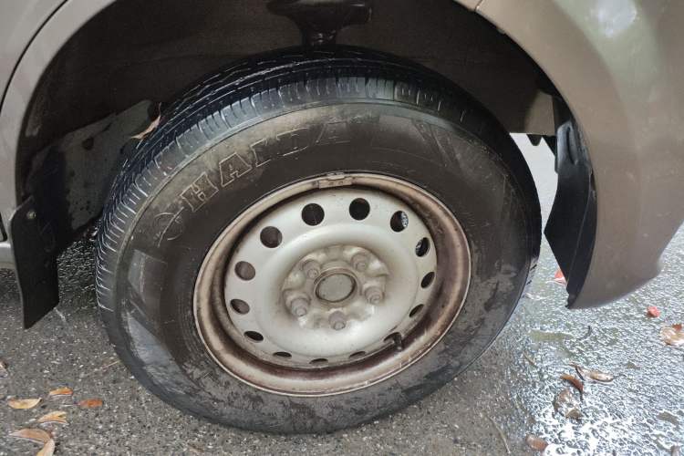 Used CHANGAN KUAYUE Xing V5 2021 1.5L Fortune-Attracting Deluxe Model JL473QH Right Front Wheel Hub