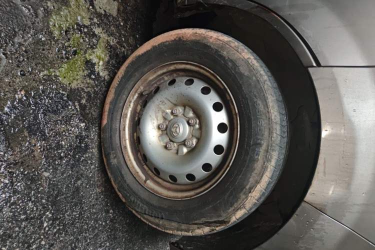 Used CHANGAN KUAYUE Xing V5 2021 1.6L Jinbao Edition Comfort Version DAM16KR Right Front Wheel Hub