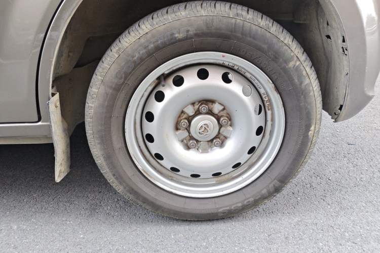 Used CHANGAN KUAYUE Xing V5 2021 1.5L Jinbao Edition Comfort Version JL473QH Right Front Wheel Hub