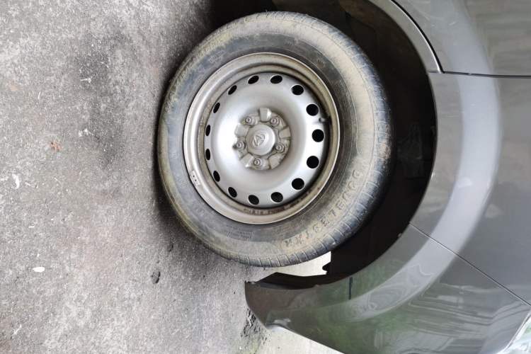 Used CHANGAN KUAYUE Xing V5 2021 1.6L Jinbao Edition Luxury Version DAM16KR Right Front Wheel Hub