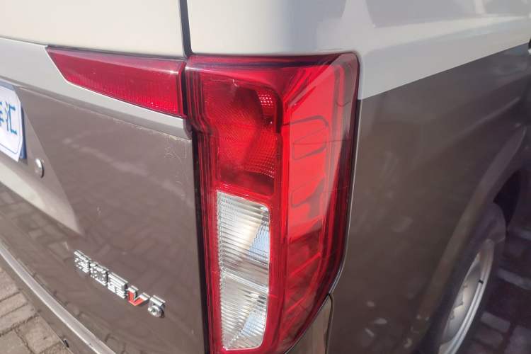 Used CHANGAN KUAYUE Xing V5 2021 1.5L Fortune-Attracting Edition Comfort Model JL473QH Right Rear Taillight