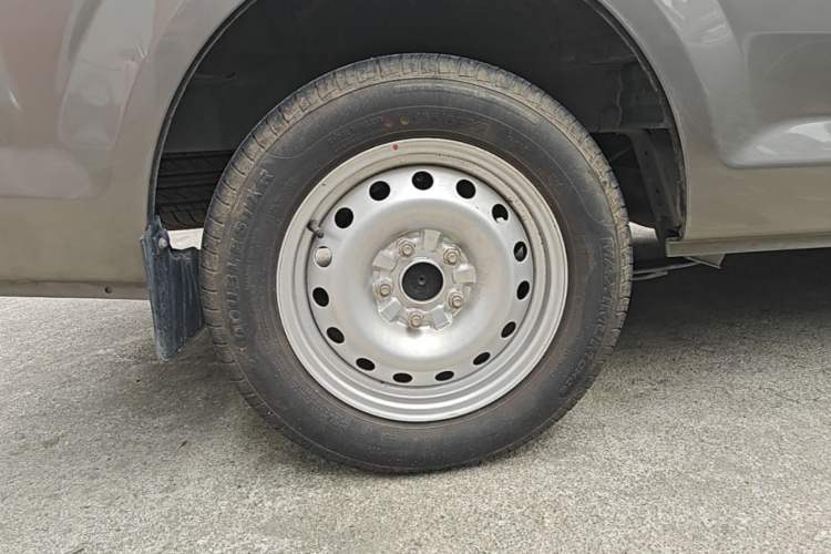 Used CHANGAN KUAYUE Xing V5 2021 1.5L Fortune-Attracting Edition Comfort Model JL473QH Right Rear Wheel Hub