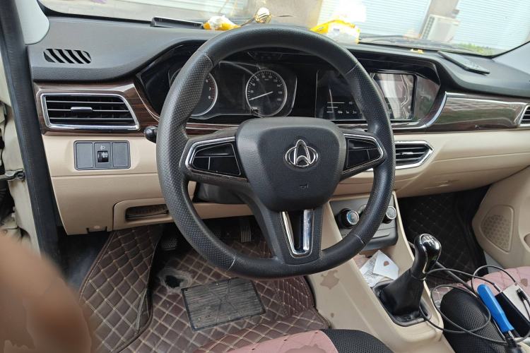 Used CHANGAN KUAYUE Xing V5 2021 1.6L Jinbao Edition Comfort Version DAM16KR Steering Wheel