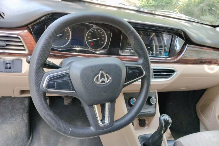 Used CHANGAN KUAYUE Xing V5 2021 1.6L Fortune-Attracting Edition Comfort Model DAM16KR Steering Wheel