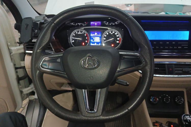 Used CHANGAN KUAYUE Xing V5 2021 1.6L Jinbao Edition Comfort Version DAM16KR Steering Wheel