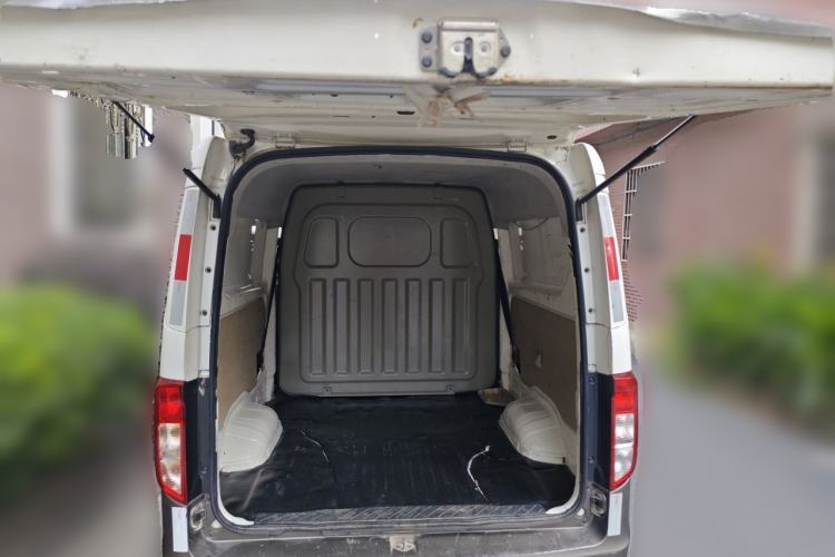 Used CHANGAN KUAYUE Xing V5 2021 1.5L Jinbao Edition Comfort Version JL473QH Trunk