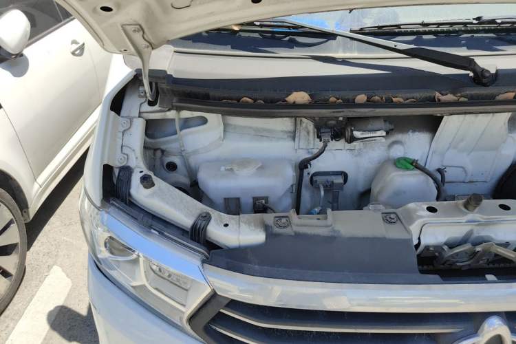 Used CHANGAN KUAYUE Xing V5 2022 1.5L Enjoyment Model 5-7 Seater Passenger Vehicle JL473QH Engine Bay Right