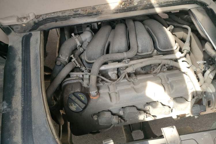 Used CHANGAN KUAYUE Xing V5 2022 1.5L Luxury 5-7 Seater Passenger Vehicle JL473QH Engine Bay Right