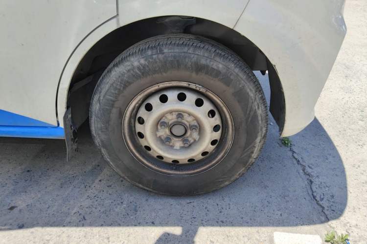 Used CHANGAN KUAYUE Xing V5 2022 1.5L Enjoyment Model 5-7 Seater Passenger Vehicle JL473QH Right Front Wheel Hub