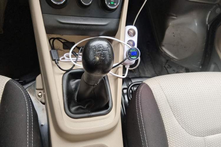 Used CHANGAN KUAYUE Xing V5 2022 1.5L Enjoyment Model 5-7 Seater Passenger Vehicle JL473QH Gear Lever