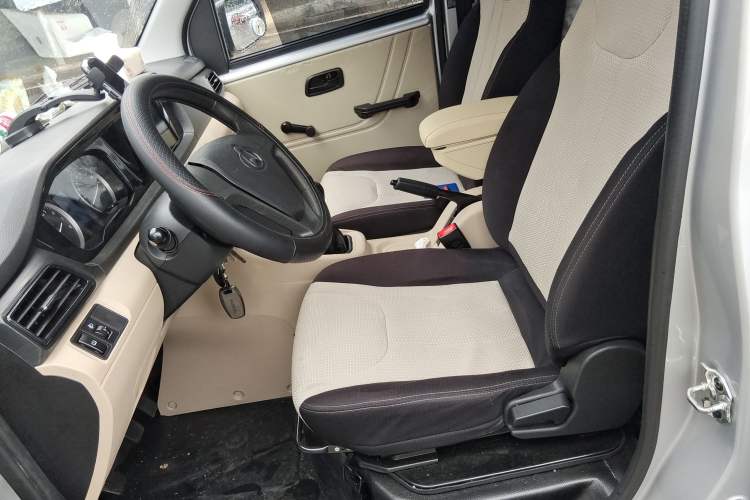 Used CHANGAN KUAYUE Xing V5 2022 1.5L Enjoyment Model 5-7 Seater Passenger Vehicle JL473QH Left Front Seat