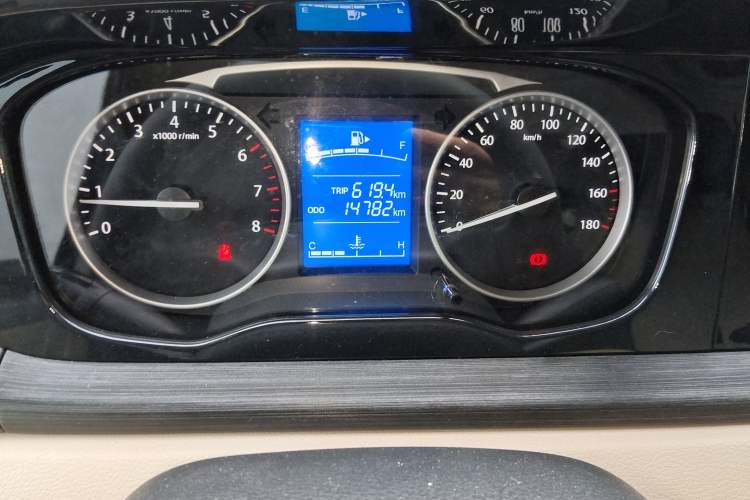 Used CHANGAN KUAYUE Xing V5 2022 1.5L Enjoyment Model 5-7 Seater Passenger Vehicle JL473QH Odometer Close Up