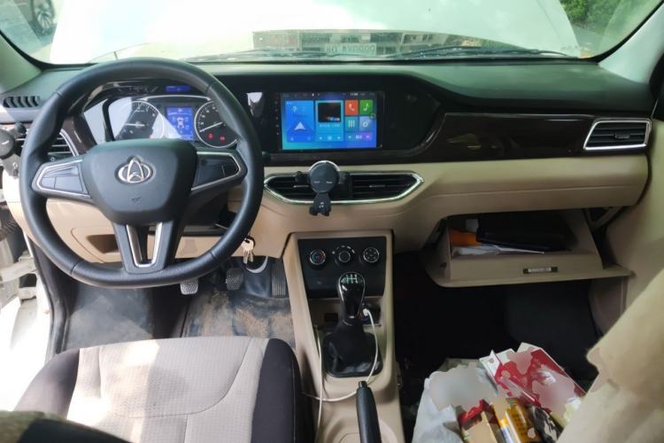 Used CHANGAN KUAYUE Xing V5 2022 1.5L Luxury 5-7 Seater Passenger Vehicle JL473QH Center Console