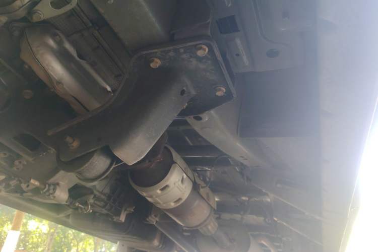 Used CHANGAN KUAYUE Xing V5 2022 1.5L Comfort-Grade 5-7 Seater Passenger Vehicle JL473QH Chassis Front Left