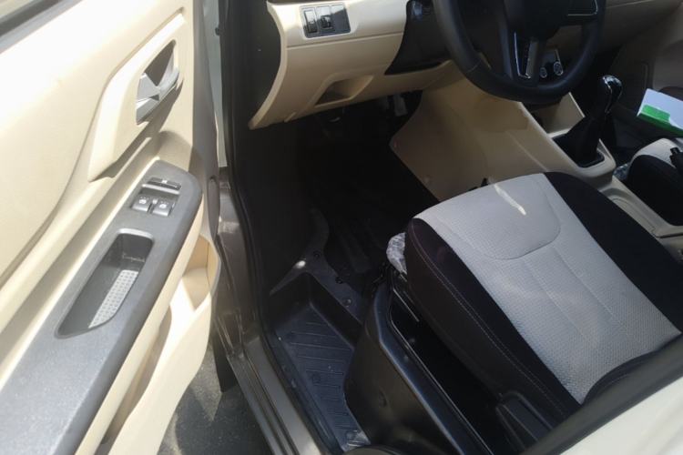 Used CHANGAN KUAYUE Xing V5 2022 1.5L Comfort-Grade 5-7 Seater Passenger Vehicle JL473QH Driver Seat