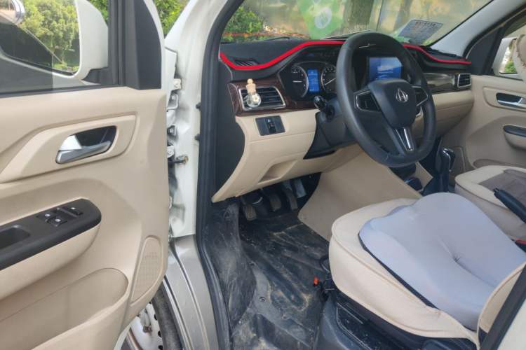 Used CHANGAN KUAYUE Xing V5 2022 1.5L Luxury 5-7 Seater Passenger Vehicle JL473QH Driver Seat