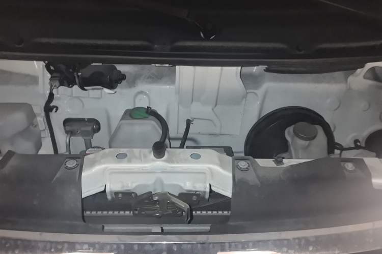 Used CHANGAN KUAYUE Xing V5 2022 1.5L Enjoyment Model 5-7 Seater Passenger Vehicle JL473QH Engine Bay