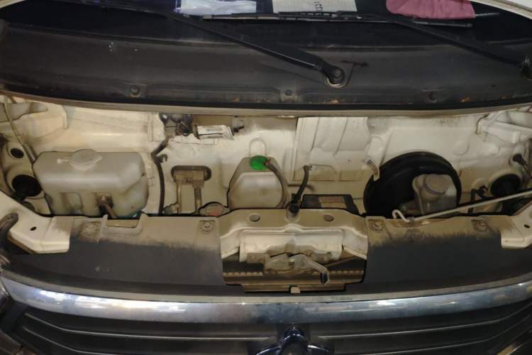 Used CHANGAN KUAYUE Xing V5 2022 1.5L Luxury 5-7 Seater Passenger Vehicle JL473QH Engine Bay