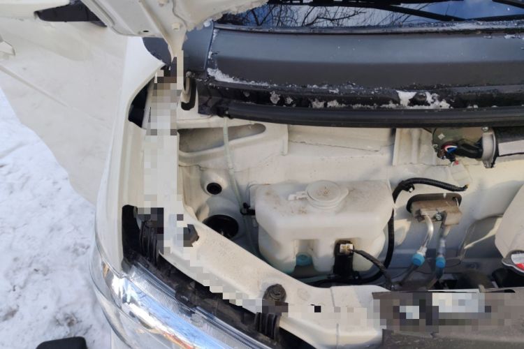 Used CHANGAN KUAYUE Xing V5 2022 1.5L Comfort-Grade 5-7 Seater Passenger Vehicle JL473QH Engine Bay Right