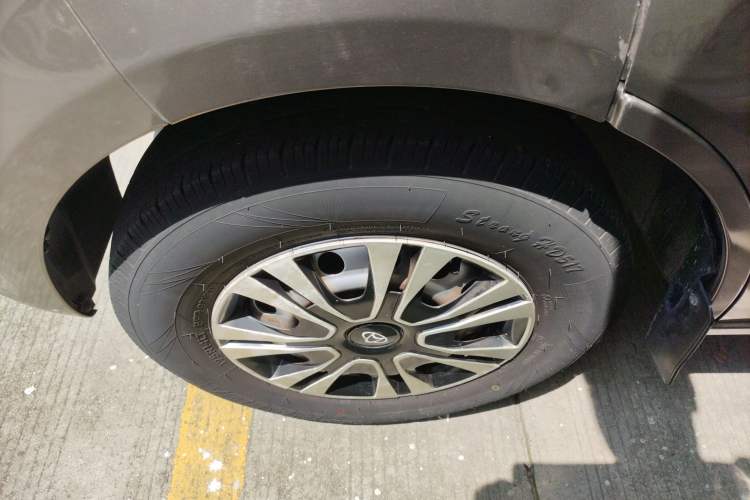 Used CHANGAN KUAYUE Xing V5 2022 1.5L Comfort-Grade 5-7 Seater Passenger Vehicle JL473QH Exterior 7