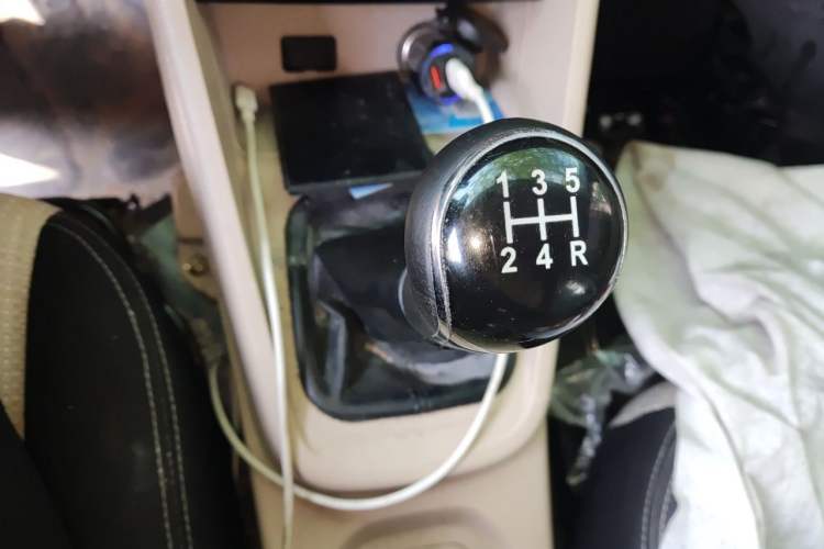 Used CHANGAN KUAYUE Xing V5 2022 1.5L Luxury 5-7 Seater Passenger Vehicle JL473QH Gear Lever