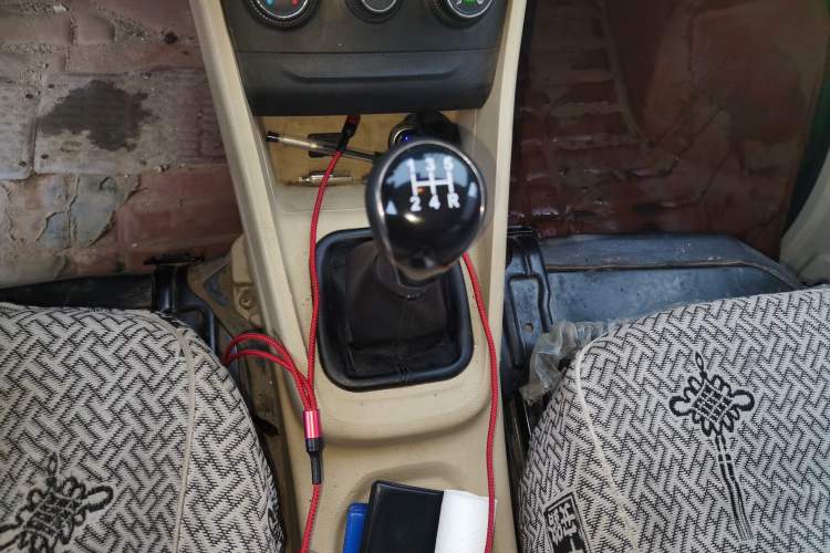 Used CHANGAN KUAYUE Xing V5 2022 1.5L Luxury 5-7 Seater Passenger Vehicle JL473QH Gear Lever