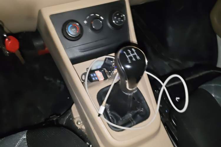 Used CHANGAN KUAYUE Xing V5 2022 1.5L Luxury 5-7 Seater Passenger Vehicle JL473QH Gear Lever