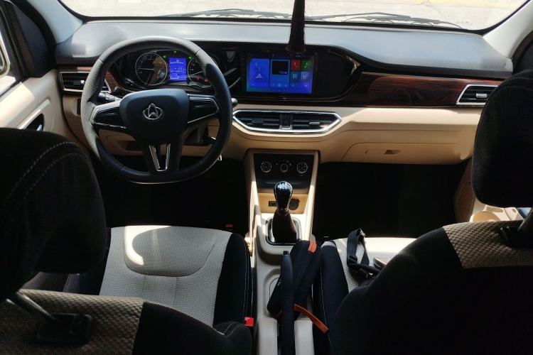 Used CHANGAN KUAYUE Xing V5 2022 1.5L Comfort-Grade 5-7 Seater Passenger Vehicle JL473QH Interior 2