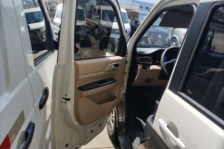 Used CHANGAN KUAYUE Xing V5 2022 1.5L Comfort-Grade 5-7 Seater Passenger Vehicle JL473QH Interior 3