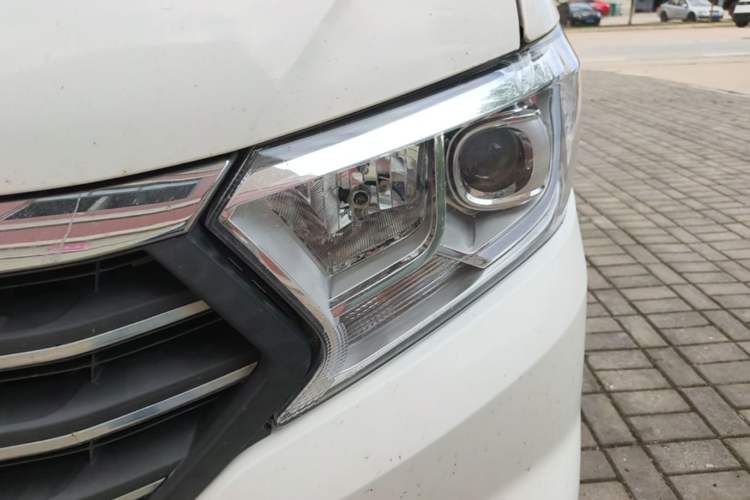 Used CHANGAN KUAYUE Xing V5 2022 1.5L Comfort-Grade 5-7 Seater Passenger Vehicle JL473QH Left Front Headlight