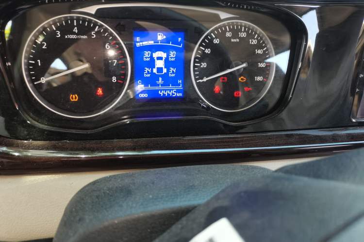 Used CHANGAN KUAYUE Xing V5 2022 1.5L Enjoyment Model 5-7 Seater Passenger Vehicle JL473QH Odometer Close Up