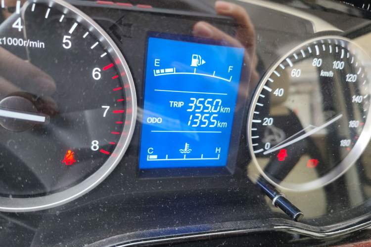 Used CHANGAN KUAYUE Xing V5 2022 1.5L Comfort-Grade 5-7 Seater Passenger Vehicle JL473QH Odometer Close Up