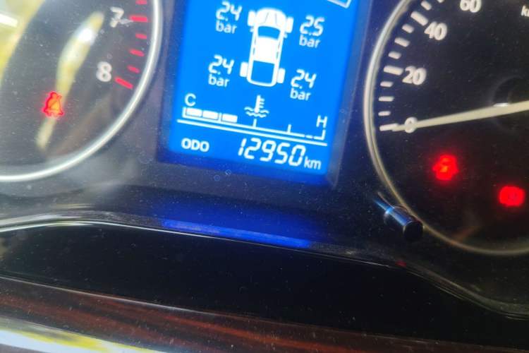 Used CHANGAN KUAYUE Xing V5 2022 1.5L Comfort-Grade 5-7 Seater Passenger Vehicle JL473QH Odometer Close Up