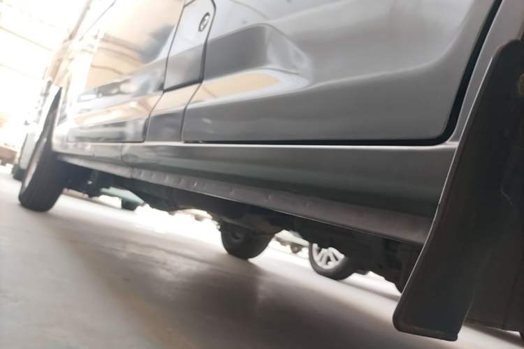 Used CHANGAN KUAYUE Xing V5 2022 1.5L Comfort-Grade 5-7 Seater Passenger Vehicle JL473QH Right Side Sill
