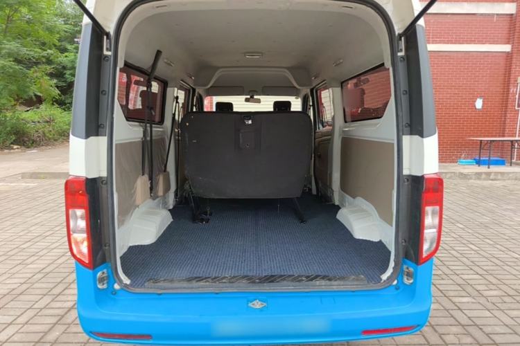 Used CHANGAN KUAYUE Xing V5 2022 1.5L Comfort-Grade 5-7 Seater Passenger Vehicle JL473QH Trunk