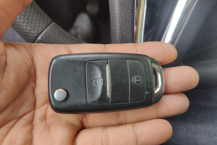 Used CHANGAN KUAYUE Xing V5 2022 1.5L Luxury 5-7 Seater Passenger Vehicle JL473QH Vehicle Key
