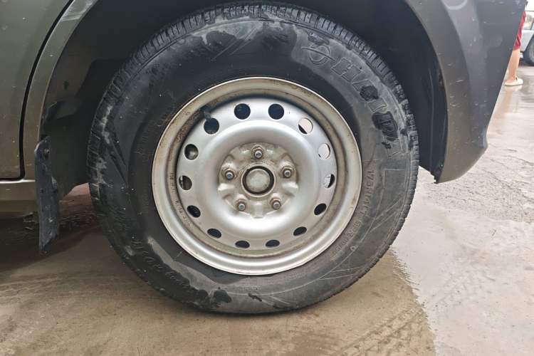 Used CHANGAN KUAYUE Xing V5  Right Front Wheel Hub