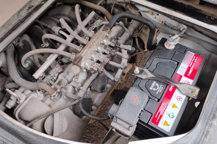 Used CHANGAN KUAYUE Xing V5  Engine Bay