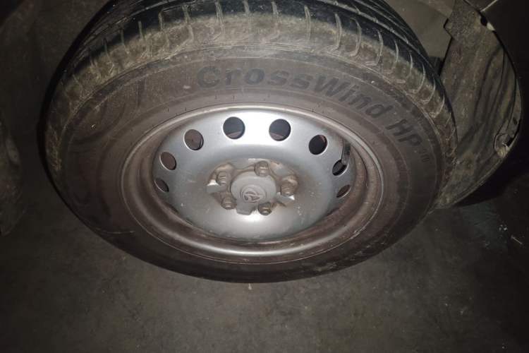Used CHANGAN KUAYUE Xing V5  Right Front Wheel Hub