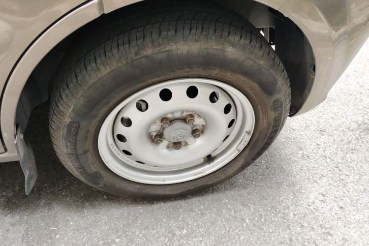 Used CHANGAN KUAYUE Xing V5  Right Front Wheel Hub