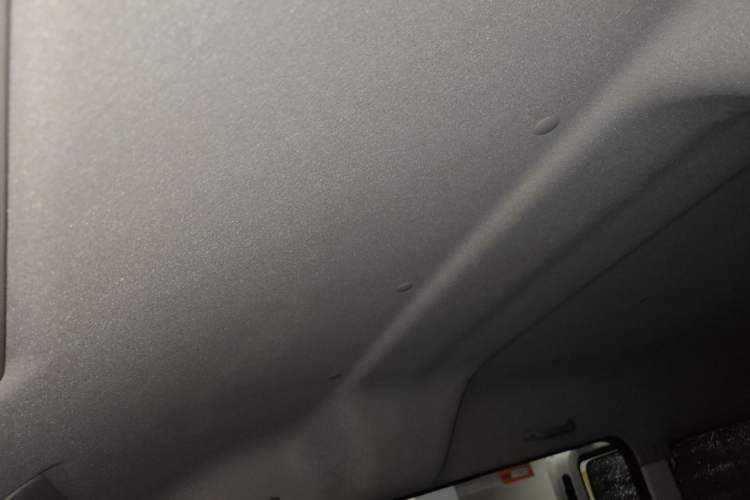 Used CHANGAN KUAYUE Xing V5 2026 Model 1.5L Enjoyment 6-Seater Bus Headliner
