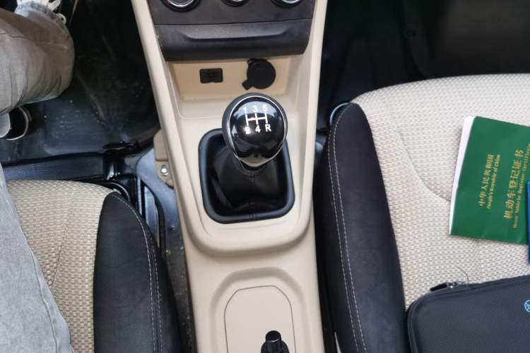 Used CHANGAN KUAYUE Xing V5 2026 Model 1.5L Comfort 2-Seater Van Gear Lever
