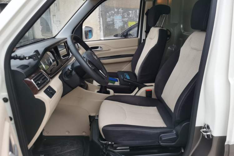 Used CHANGAN KUAYUE Xing V5 2026 Model 1.5L Comfort 2-Seater Van Left Front Seat
