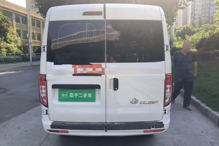 Used CHANGAN KUAYUE Xing V5 2026 Model 1.6L Comfortable 6-Seater Passenger Vehicle Rear