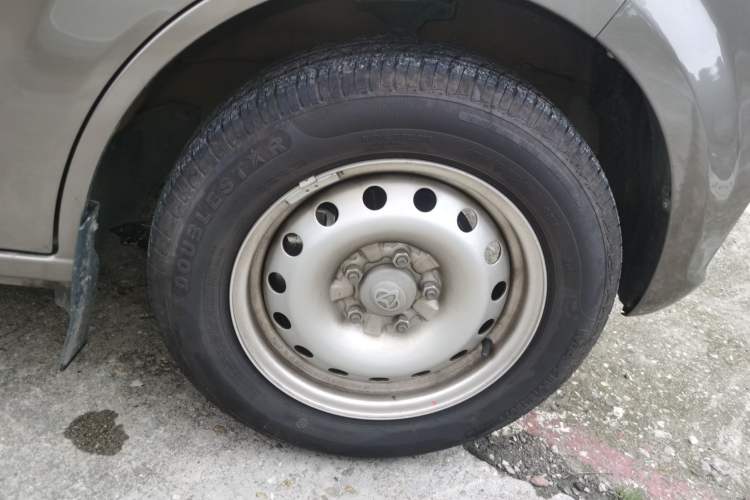 Used CHANGAN KUAYUE Xing V5 2026 Model 1.5L Comfort 2-Seater Van Right Front Wheel Hub