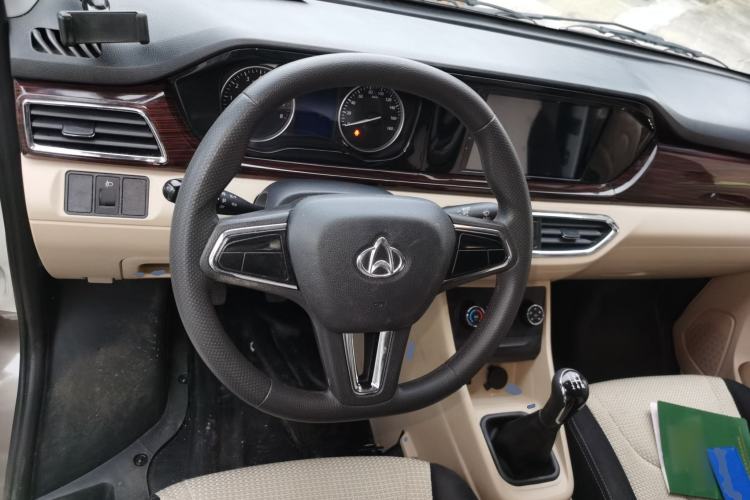 Used CHANGAN KUAYUE Xing V5 2026 Model 1.5L Comfort 2-Seater Van Steering Wheel