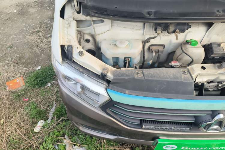 Used CHANGAN KUAYUE Xing V5 EV 2021 Luxury Edition 2-Seat Van with Lingdian System Engine Bay Right