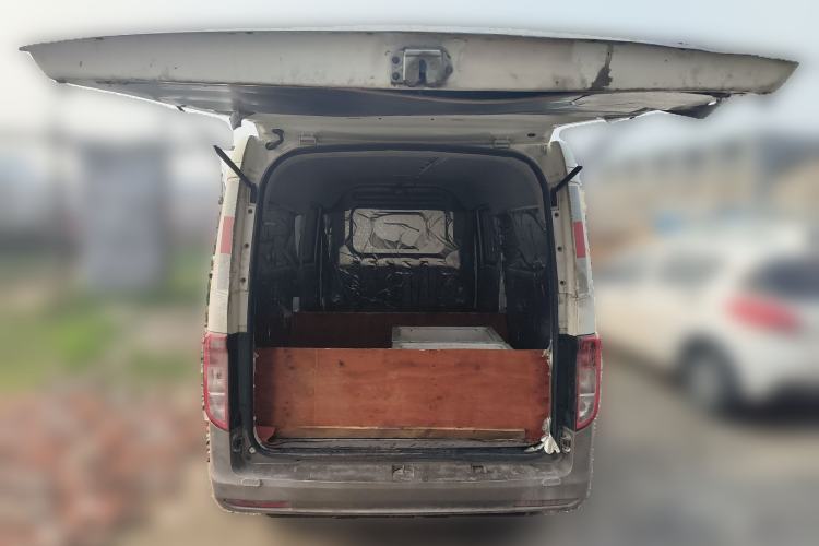 Used CHANGAN KUAYUE Xing V5 EV 2021 Luxury Edition 2-Seat Van with Lingdian System Trunk