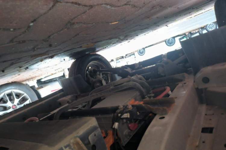 Used CHANGAN KUAYUE Xing V5 EV 2021 Chuanqi 6-Seater Passenger Van with Inovance System Chassis Front Left